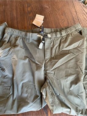 Patagonia women’s Olive Green Casual Cargo Pants